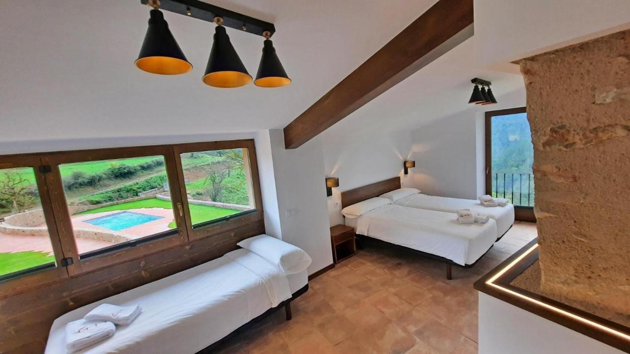 El Guitart - Turisme Rural Guest House Рипол Стая снимка