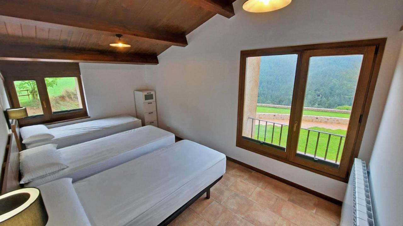 El Guitart - Turisme Rural Guest House Рипол Стая снимка